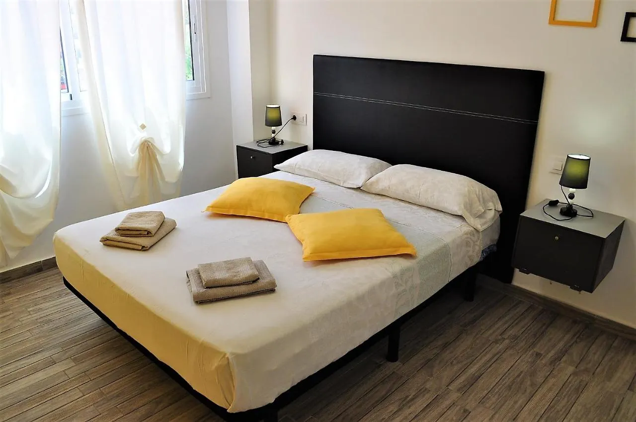 Cris Sol Apartments Los Cristianos Spanyolország